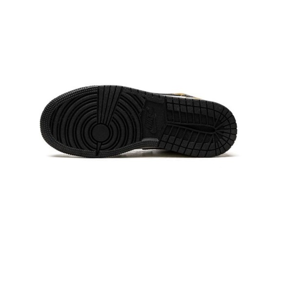 Air Jordan 1 Mid SE Sneakers - Picture 2 of 11